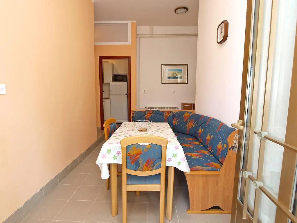Apartment Rov 894 Medulin 0*,
